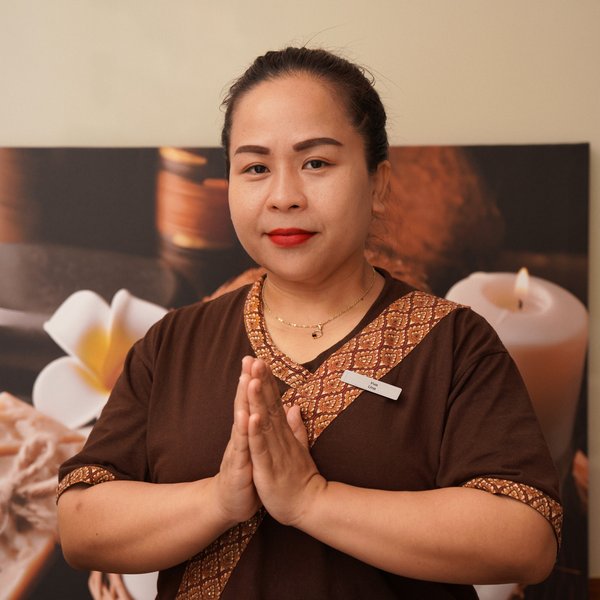мастер тайского массажа Уна